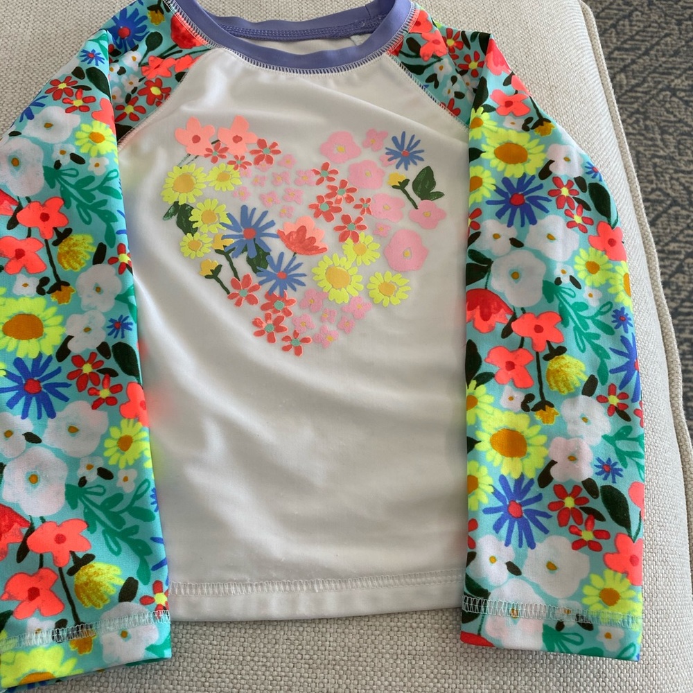 Girls rashguard